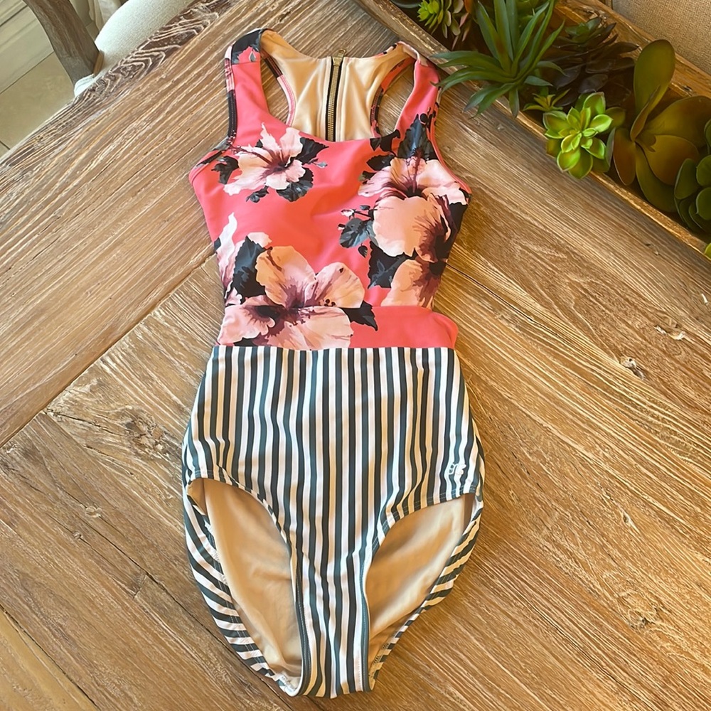 Albion one piece swimsuit (xs)